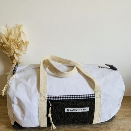 Sac week-end blanc et noir à carreaux